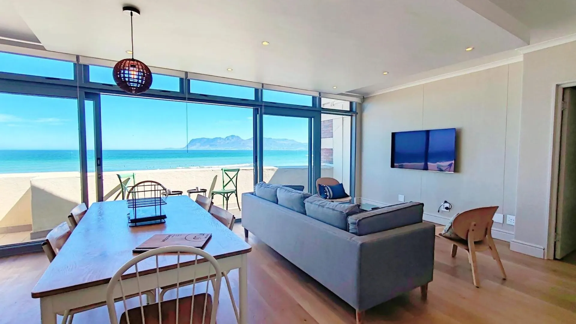 Sunrise Paradise Penthouse Muizenberg 0*,  South Africa